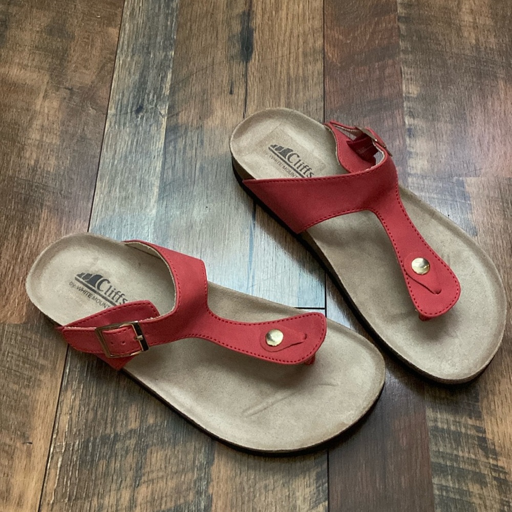 Cliffs by white mountain sandals. Size 9m